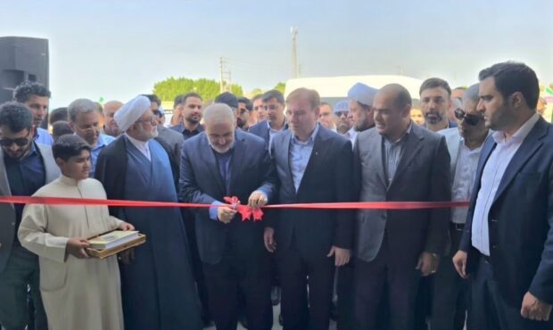 نخستین اب شیرین کن هوشمند کشور در عسلویه افتتاح شد نخستین اب شیرین کن هوشمند کشور در عسلویه افتتاح شد