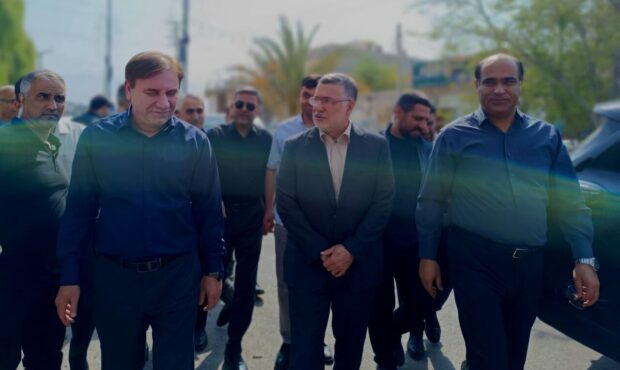 ورود وزیر بهداشت به عسلویه؛ بازدید از مرکز خدمات جامع سلامت شبانهروزی چاهمبارک ورود وزیر بهداشت به عسلویه؛ بازدید از مرکز خدمات جامع سلامت شبانهروزی چاهمبارک