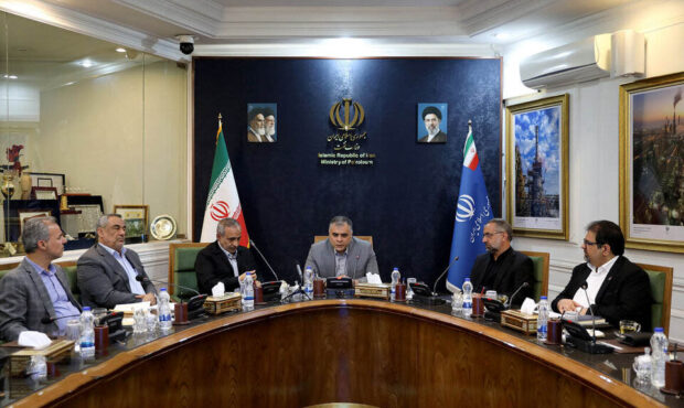 ارائه گزارش جامع از روند بازسازی تأسیسات نفتی در نشست شورای معاونان وزارت نفت ارائه گزارش جامع از روند بازسازی تأسیسات نفتی در نشست شورای معاونان وزارت نفت