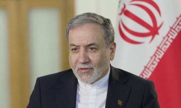 عراقچی انتصاب‌ فرماندهان عالی‌رتبه در نیروهای مسلح را تبریک گفت