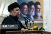 سیدحسن خمینی: چه قرار بر جنگ باشد چه صلح و مذاکره، باید کنارهم بایستیم