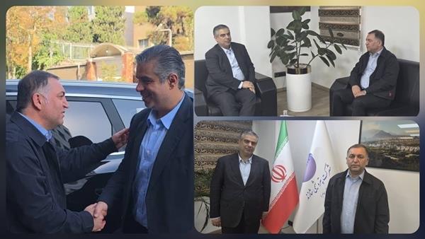 دیدار استاندار مرکزی با مدیرعامل پتروشیمی شازند دیدار استاندار مرکزی با مدیرعامل پتروشیمی شازند