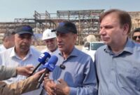 قائم‌پناه در بازدید از پارس جنوبی: خدمت در عسلویه، مجاهدتی هم‌تراز با خط مقدم دفاع است/ بازسازی زیرساخت‌ها با تکیه بر توان دانشمندان جوان